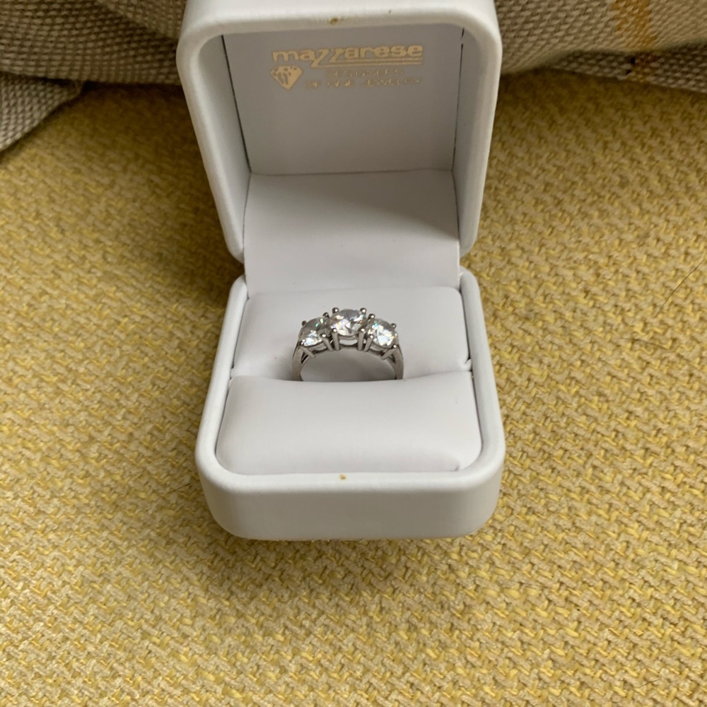 14K 2.5 carat white gold cz ring 6.5